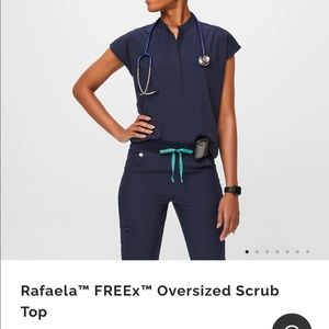 Women’s Rafaela™ FREEx™ Oversized Scrub Top